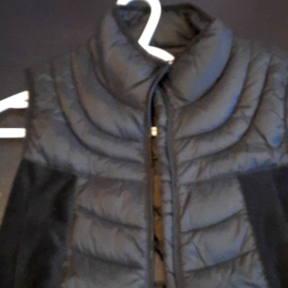 Hyba vest - Picture 1 of 6